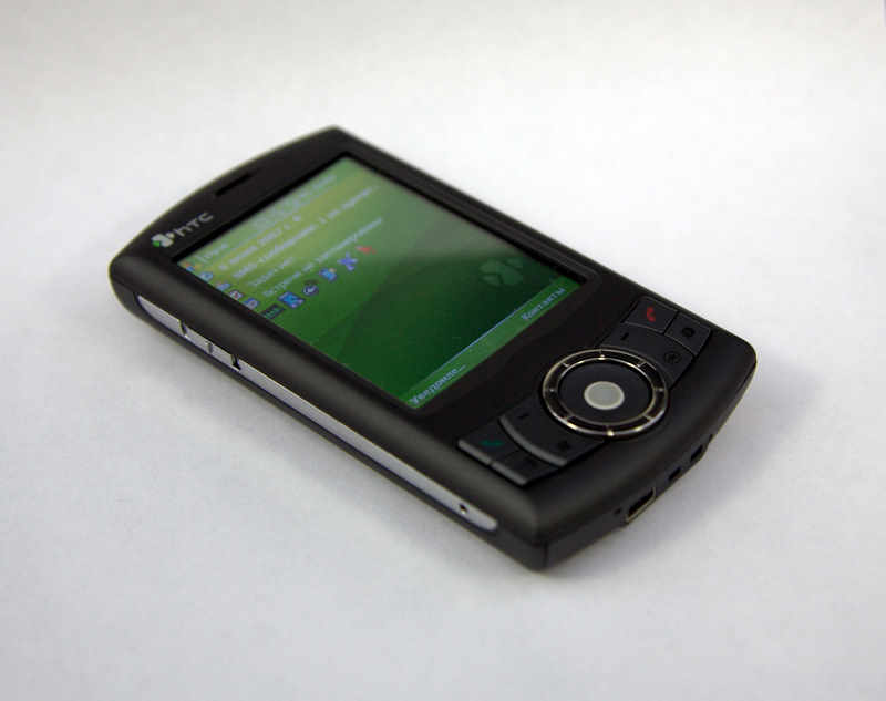 Новый телефончик HTC 3300