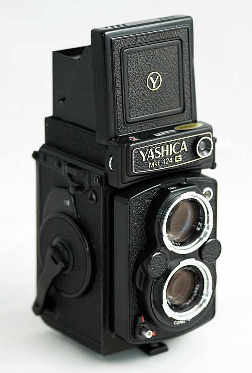 Yashica Mat-124G