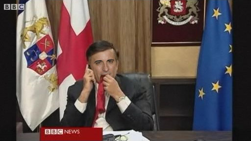 Энди Гарсия жрёт галстук
