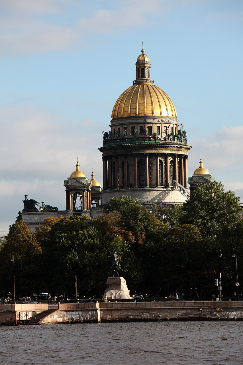Исаакиевский собор и Медный всадник