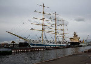 Парусник Мир