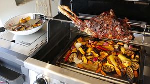 Broil King и баранья лапа